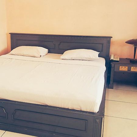 Hotel Wijaya Purwokerto Exterior foto