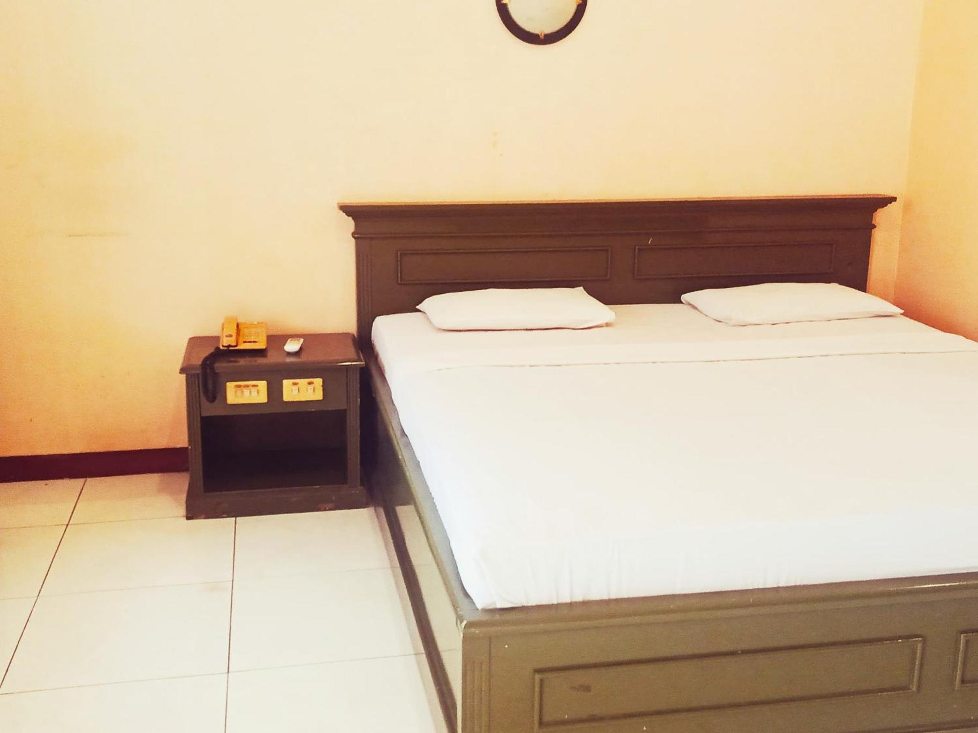 Hotel Wijaya Purwokerto Exterior foto