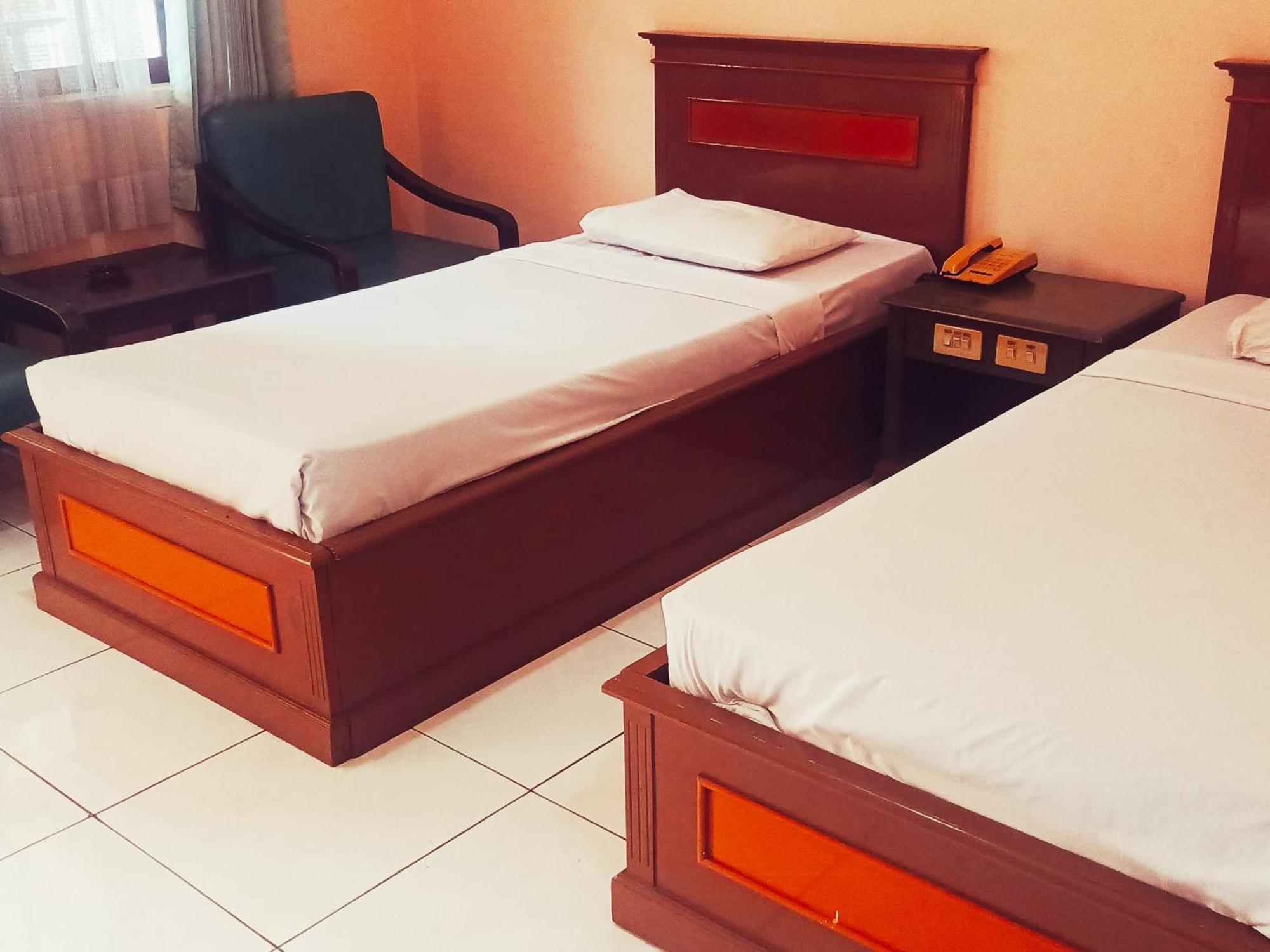 Hotel Wijaya Purwokerto Exterior foto