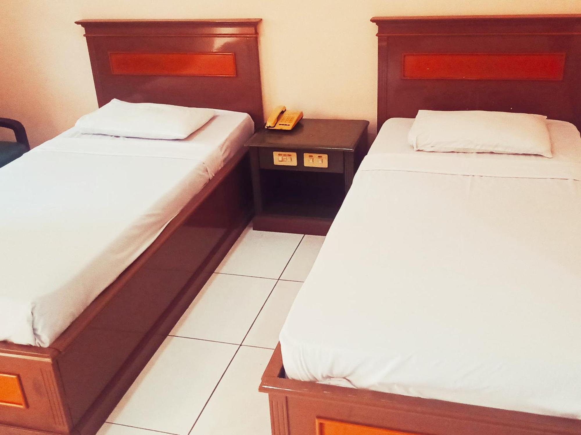 Hotel Wijaya Purwokerto Exterior foto