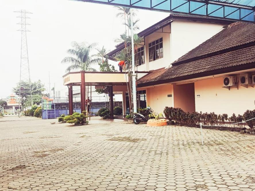 Hotel Wijaya Purwokerto Exterior foto